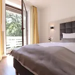 מלון Hotel Restaurant Kurparkblick Inkl Pfalzcard