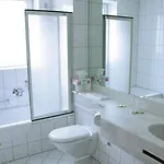 מלון Hotel Restaurant Kurparkblick Inkl Pfalzcard