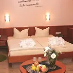 Hotel Restaurant Kurparkblick Inkl Pfalzcard מלון באד ברגזברן