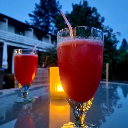 Restaurant Kurparkblick Inkl Pfalzcard فندق باد بيرغزابيرن