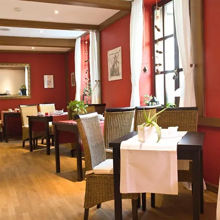 فندق Restaurant Kurparkblick Inkl Pfalzcard باد بيرغزابيرن