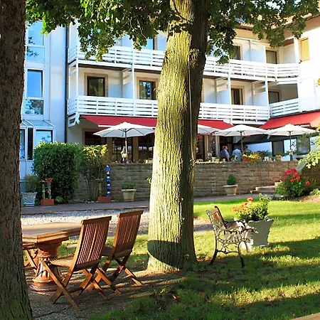 Restaurant Kurparkblick Inkl Pfalzcard 3* Бад-Бергцаберн