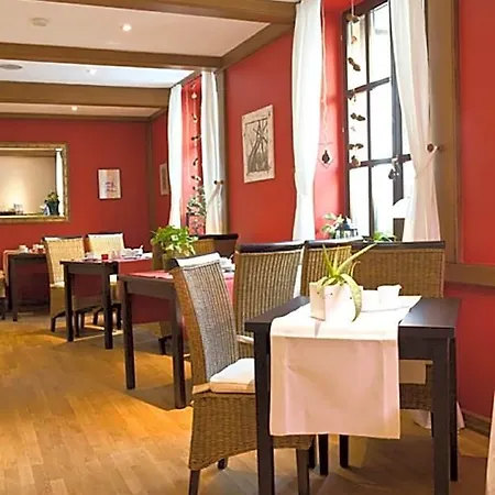 Restaurant Kurparkblick Inkl Pfalzcard Отель Бад-Бергцаберн